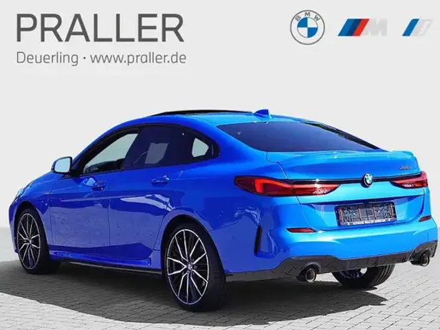 BMW 220