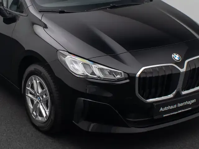 BMW 216