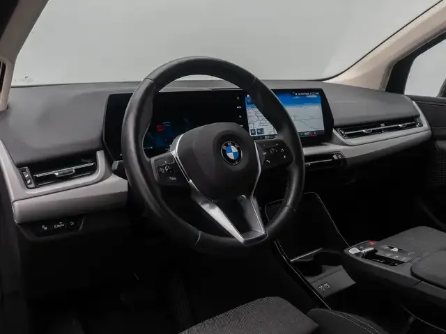 BMW 216