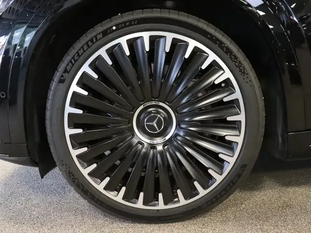 Mercedes-Benz EQE SUV