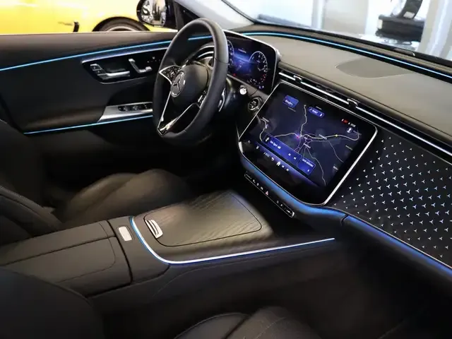 Mercedes-Benz E 300