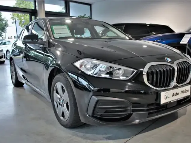BMW 118