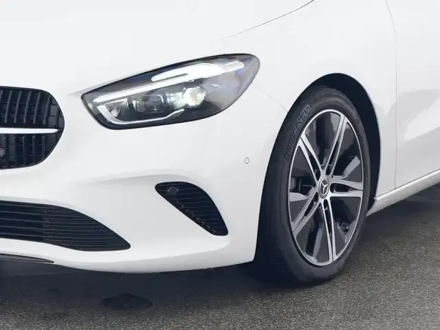 Mercedes-Benz B 220