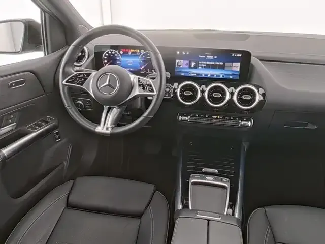 Mercedes-Benz B 220