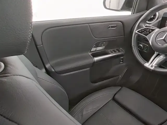 Mercedes-Benz B 220
