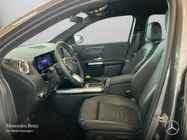 Mercedes-Benz EQA 300