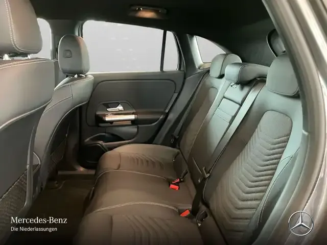 Mercedes-Benz EQA 300