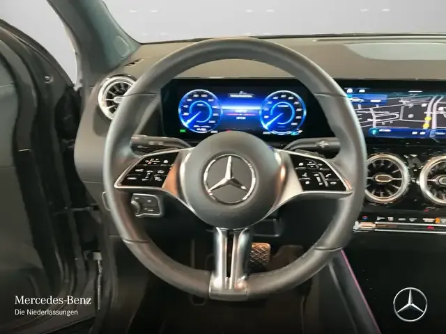 Mercedes-Benz EQA 300