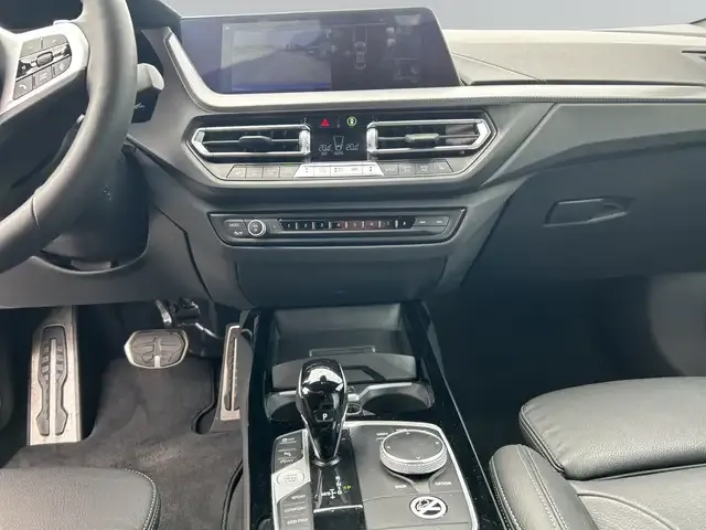 BMW 235