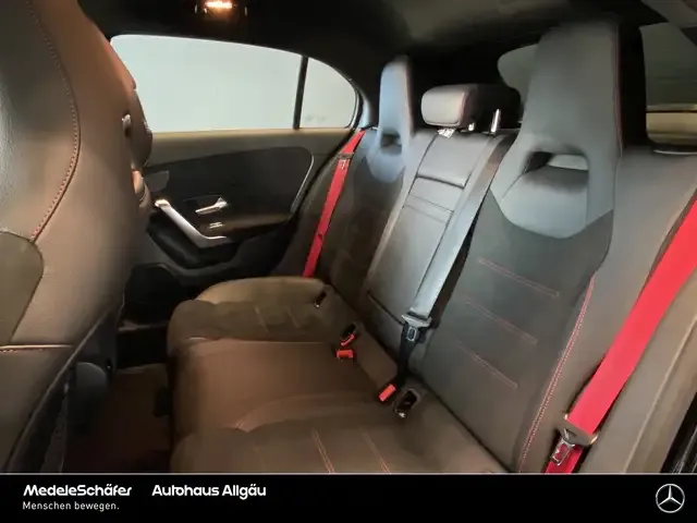 Mercedes-Benz A 35 AMG