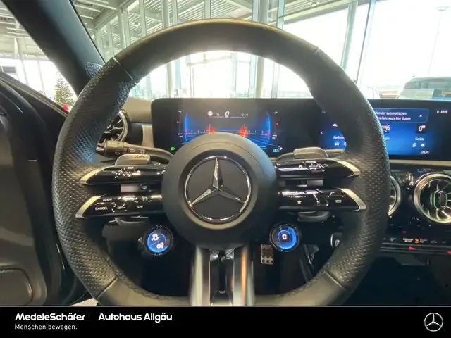 Mercedes-Benz A 35 AMG