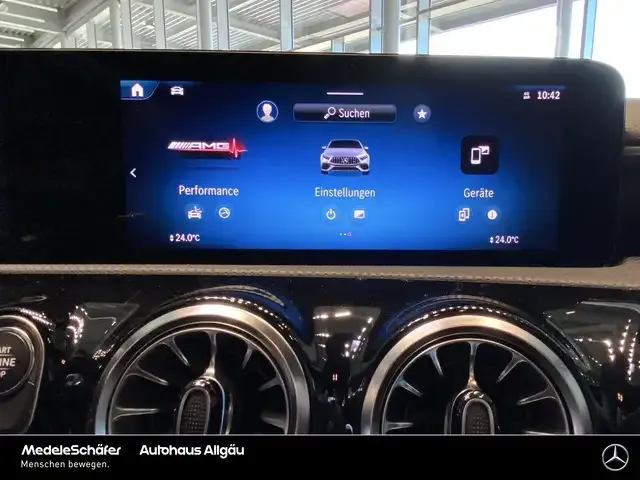 Mercedes-Benz A 35 AMG