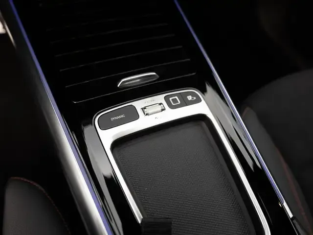 Mercedes-Benz GLA 220