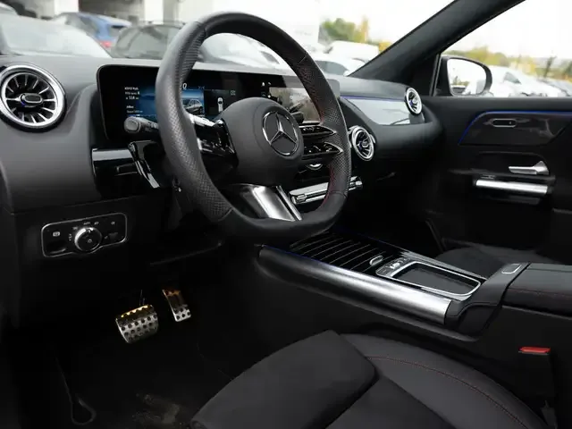 Mercedes-Benz GLA 220