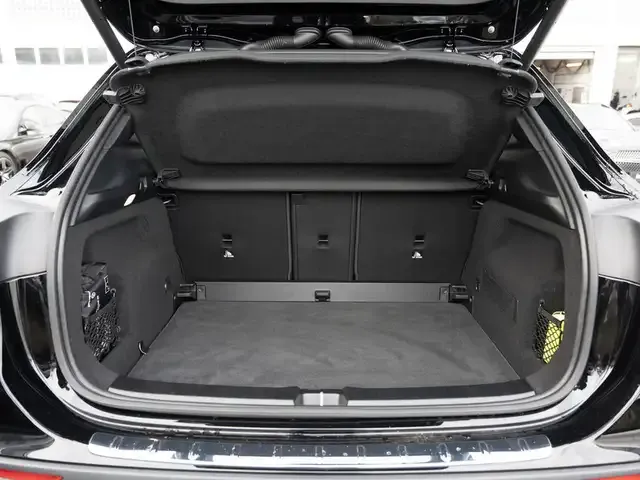 Mercedes-Benz GLA 220