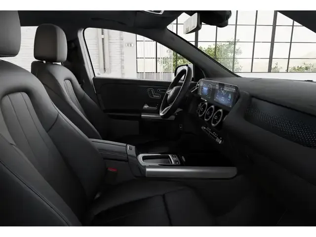 Mercedes-Benz GLA 220