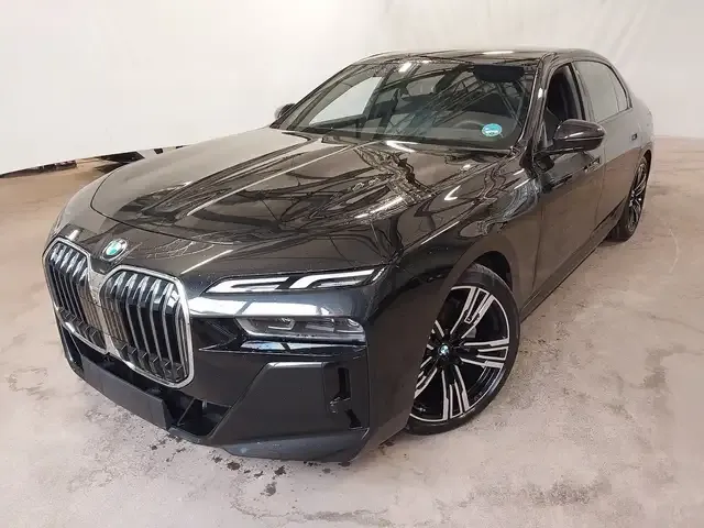 BMW 740