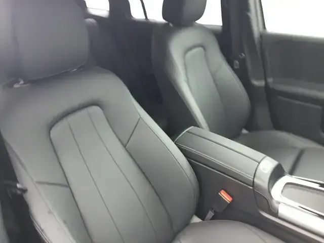 Mercedes-Benz EQA 300