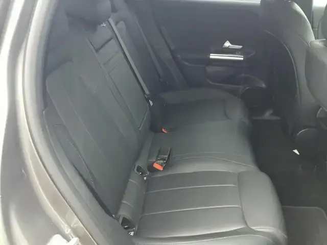 Mercedes-Benz EQA 300