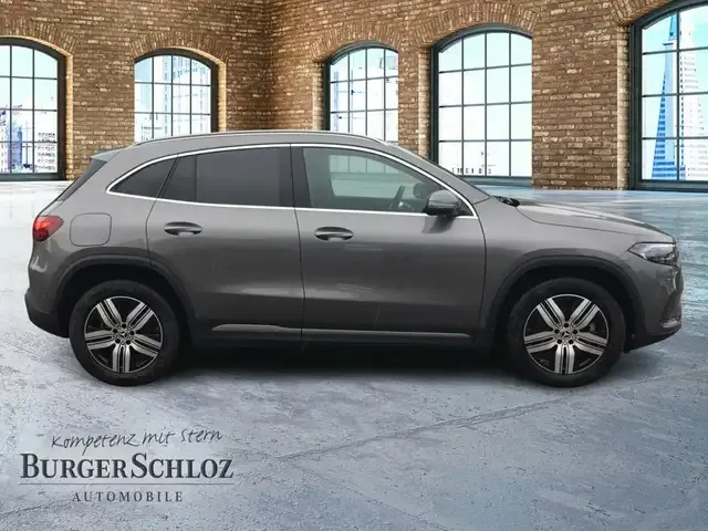 Mercedes-Benz EQA 300