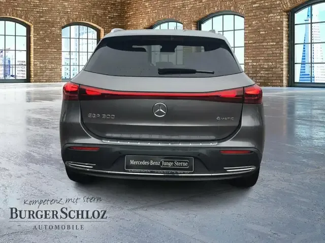 Mercedes-Benz EQA 300