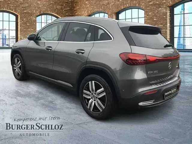 Mercedes-Benz EQA 300