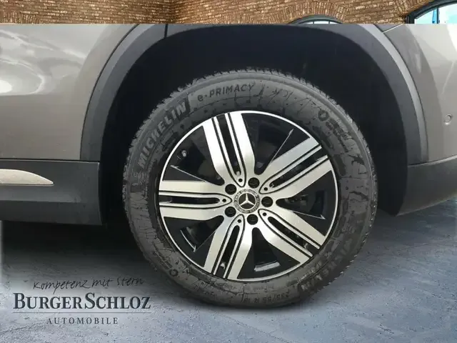 Mercedes-Benz EQA 300