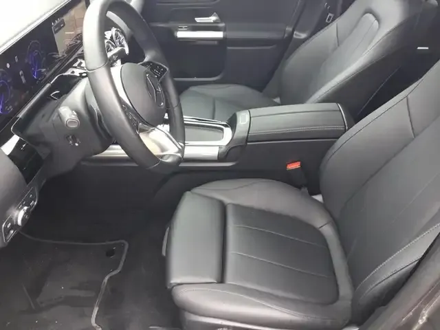Mercedes-Benz EQA 300