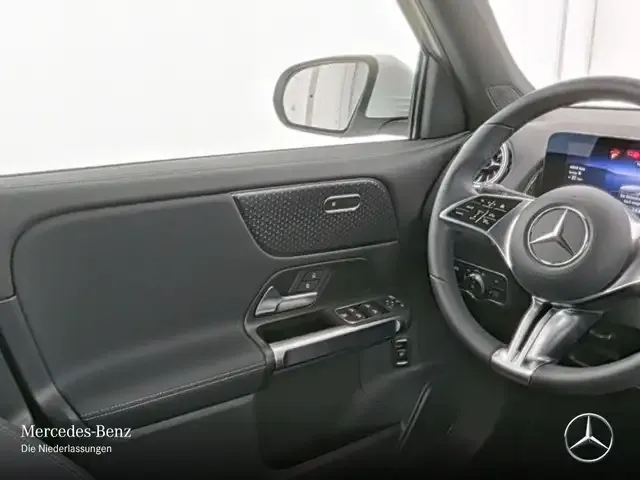Mercedes-Benz EQB 250