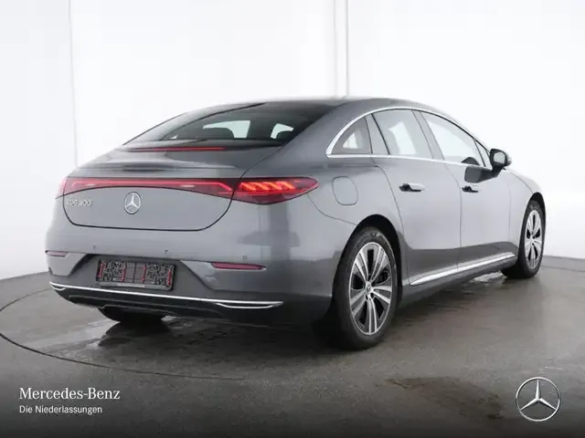 Mercedes-Benz EQE 300