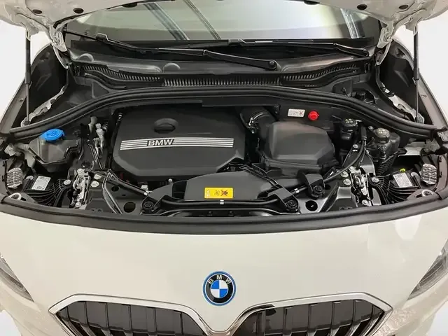 BMW 225