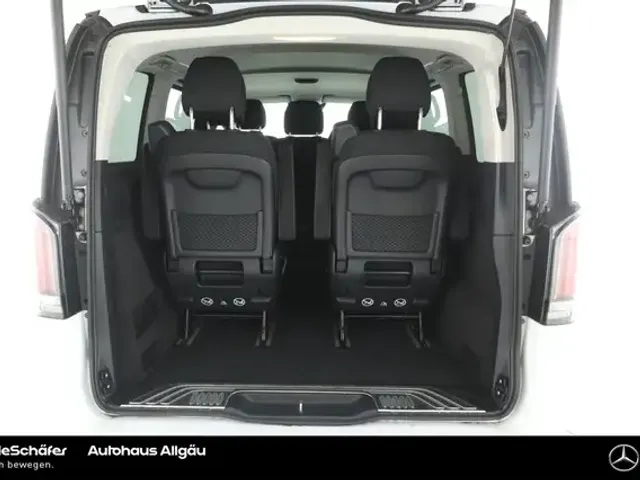 Mercedes-Benz V 220