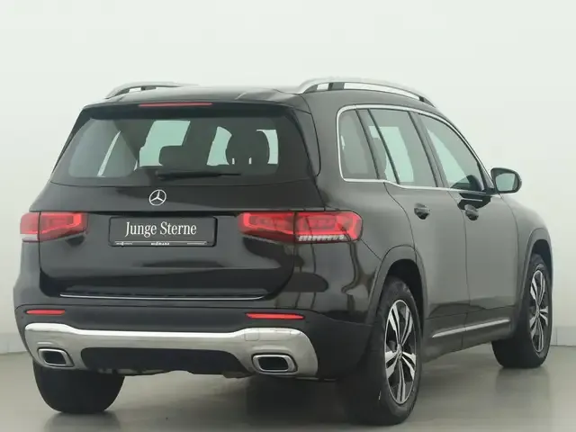 Mercedes-Benz GLB 220