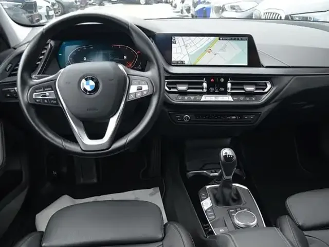 BMW 118