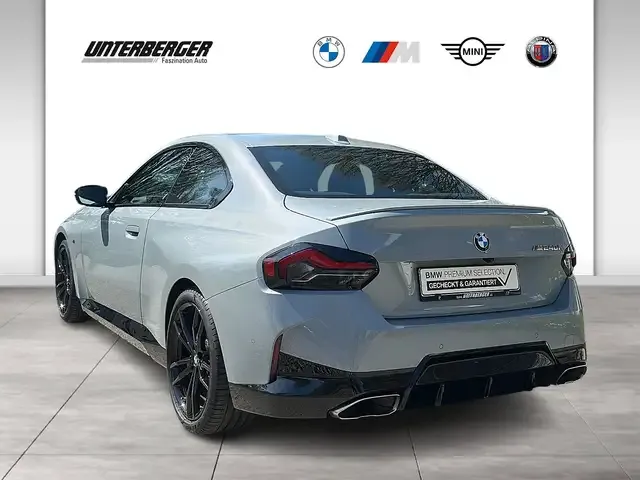 BMW 240