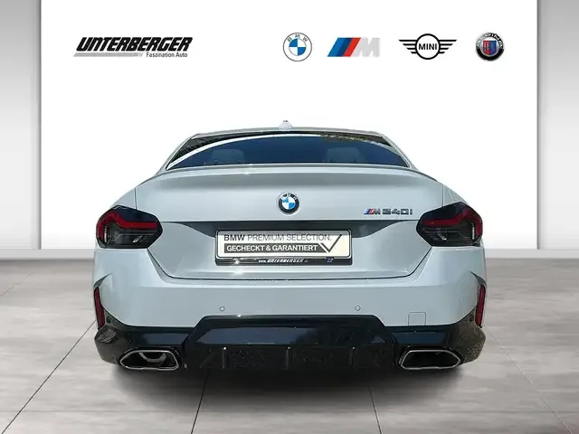 BMW 240