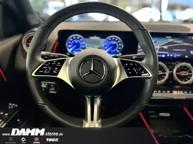 Mercedes-Benz EQB 300