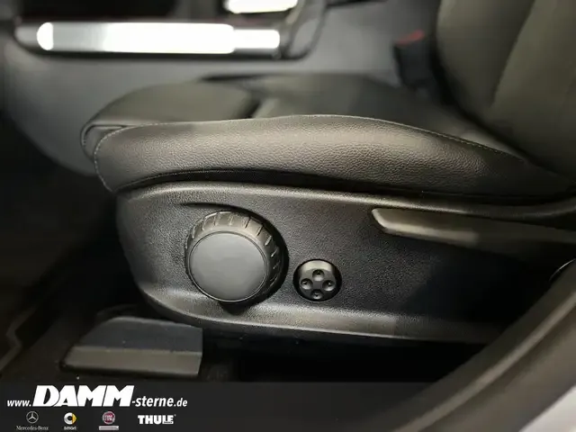 Mercedes-Benz EQB 300