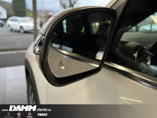 Mercedes-Benz EQB 300