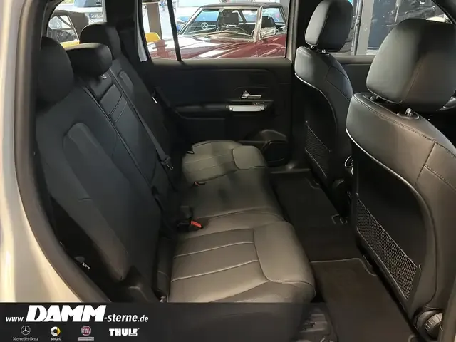 Mercedes-Benz EQB 300