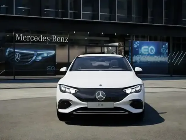 Mercedes-Benz EQE 300