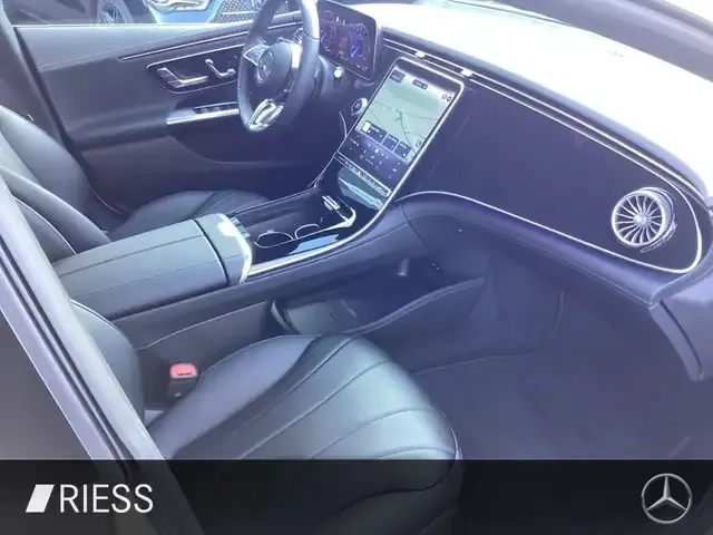 Mercedes-Benz EQE 300