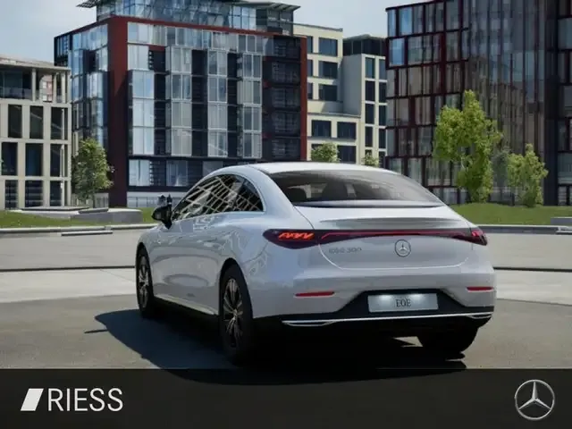 Mercedes-Benz EQE 300