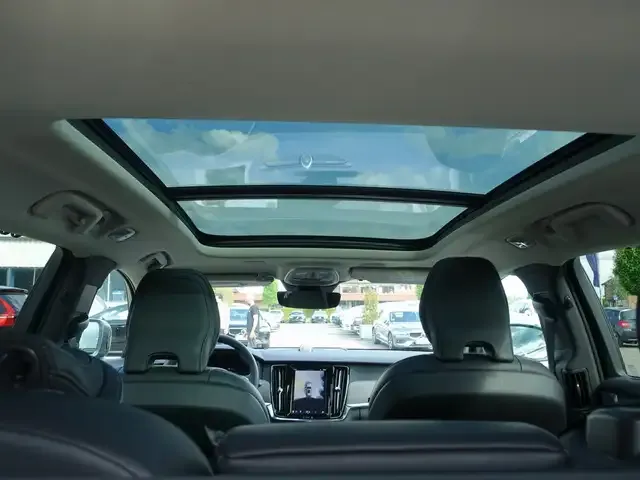 Volvo V90 Cross Country