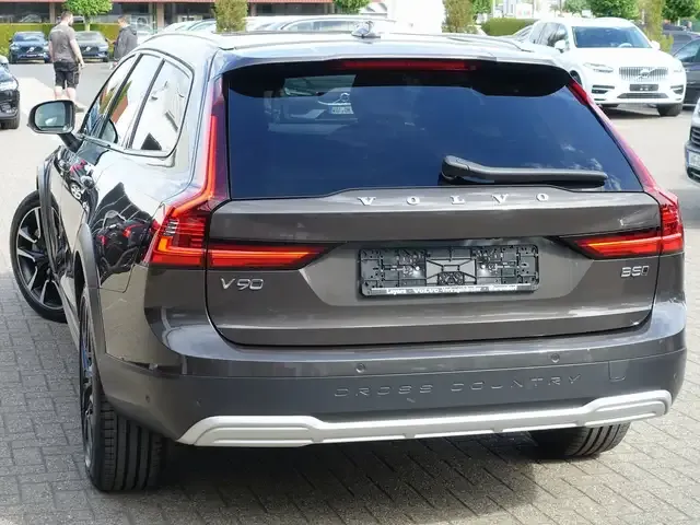 Volvo V90 Cross Country