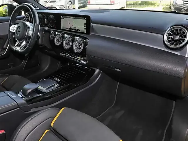 Mercedes-Benz A 45 AMG