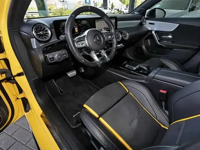 Mercedes-Benz A 45 AMG
