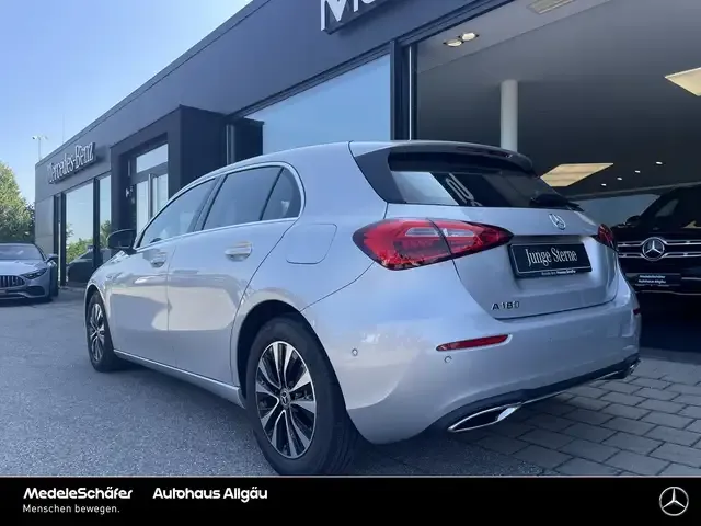 Mercedes-Benz A 180