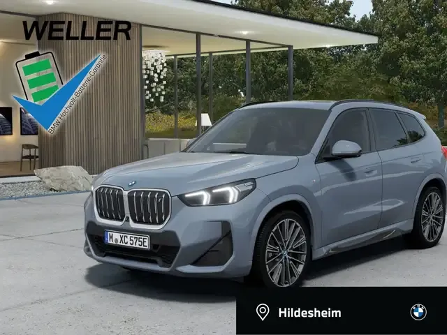 BMW iX1