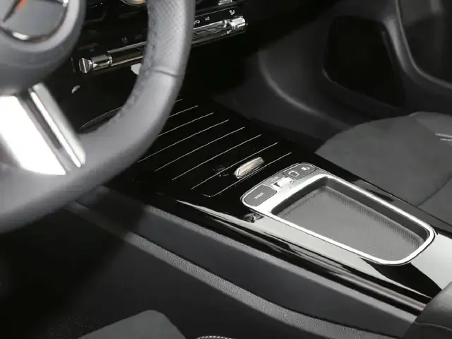 Mercedes-Benz CLA 220